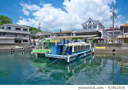 [Boarding point for the Ago Bay Island Tour] Shinmyōken Island, Ago Town, Shima City, Mie Prefecture 92902808