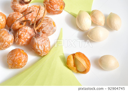 Ginkgo nuts 92904745