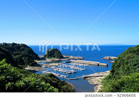 從三浦半島南部的宮川公園看到的宮川灣[神奈川縣三浦市] 92906608