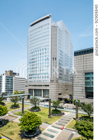 Oasis 21 NHK Nagoya Broadcasting Center Building seen over the green land 92909840