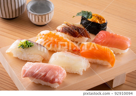 壽司和清酒 壽司和清酒 92910094