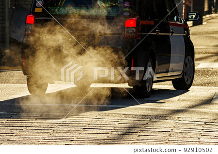 清晨，汽車尾氣 92910502
