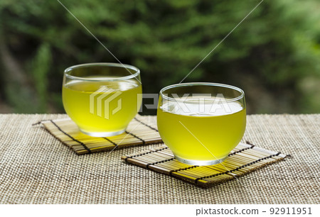 Cold green tea Cold green tea 92911951