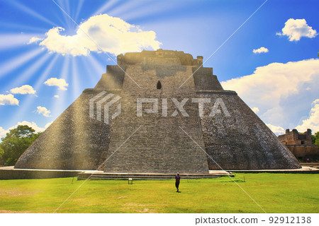 Yucatan Peninsula, Traces of Dreams of Mayan Civilization 92912138