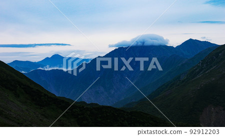 南阿爾卑斯山：從山脊線到 Hijiri 山 Shiomidake 山、荒川三山 92912203