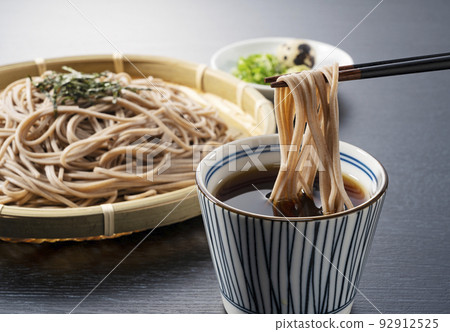 Zaru soba 92912525