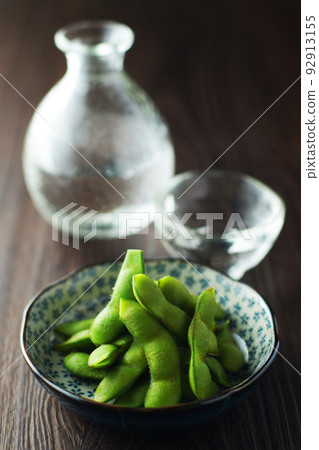 毛豆和清酒 92913155