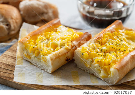 Corn mayonnaise bread Corn mayonnaise bread 92917057