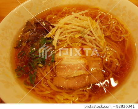 soy source ramen  92920341