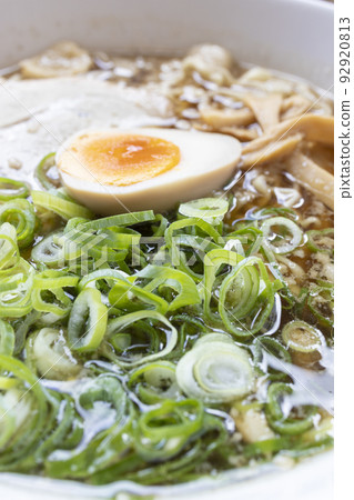 Delicious Onomichi ramen with boiled egg 92920813
