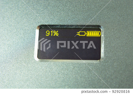 LCD display with ninety one percent battery level 92920816