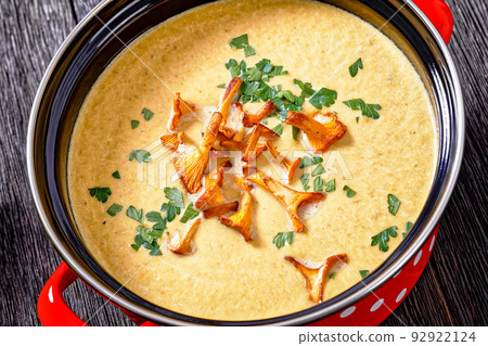 Kanttarellikeitto Finnish Chanterelle Soup in pot 92922124