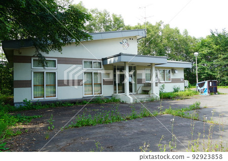 Kitashimizu Welfare Center (Site of Shimizu Municipal Kitashimizu Elementary School) Kitashimizu Welfare Center (Site of Shimizu Municipal Kitashimizu Elementary School) 92923858