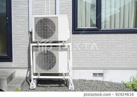 Outdoor unit of air conditioner 92924616