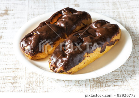 Chocolate Eclair 92926772