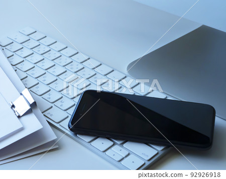 文件、智能手機和個人電腦的商業形象 92926918