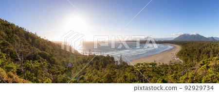 Sandy Beach on the West Coast of Pacific Ocean. Canadian Nature Landscape Background. 92929734