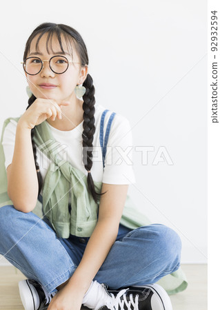 少女初中高中生便衣畫像 92932594