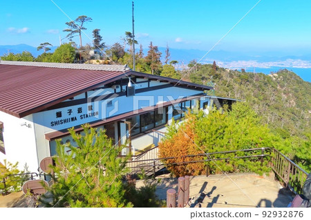 [Hiroshima Prefecture] Miyajima Ropeway Shishiiwa Station on Miyajima, one of the three most scenic spots in Japan 92932876