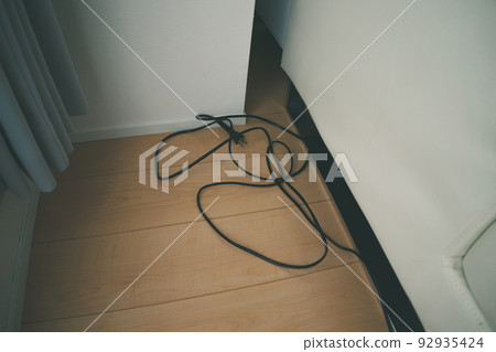 outlet, room, plug 92935424