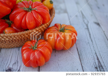 air room tomato 92935783