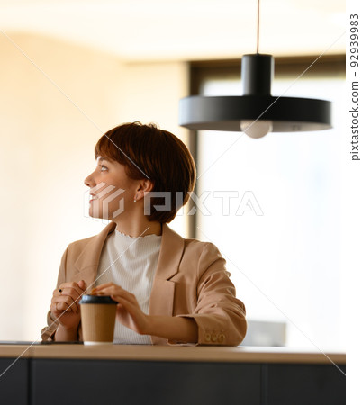 person, portrait, portraits 92939983