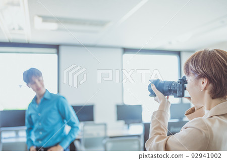 photographer, cameraman, photographers 92941902