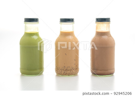 matcha green tea latte, chocolate and milk tea with pudding jelly in glass bottle 92945206