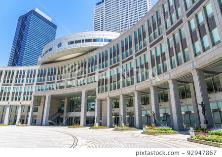 [Tokyo] The stately appearance of the Tokyo Metropolitan Assembly Building 92947867