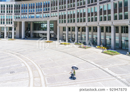 [Tokyo] The stately appearance of the Tokyo Metropolitan Assembly Building 92947870