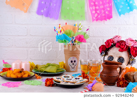 Traditional Day of the dead food 92948240