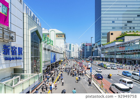 [Tokyo] Shinjuku Station South Exit with Refreshing Blue Sky 92949758
