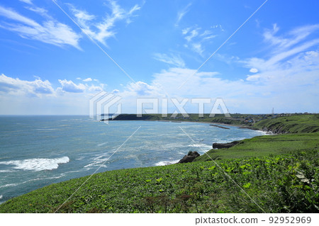 Scenery of Hamanaka-cho, Hokkaido Blue sea and sky from Cape Kiritappu July Scenery of Hamanaka-cho, Hokkaido Blue sea and sky from Cape Kiritappu July 92952969