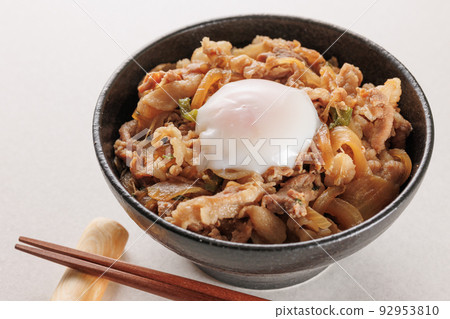 Bowl of pork 92953810
