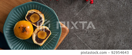Mid-Autumn Festival Moon Cake Egg Yolk Pastry Mid-Autumn Festival Moon cake げっぺい Mid-Autumn Festival Moon Cake Egg Yolk Pastry Mid-Autumn Festival Moon cake げっぺい 92954643