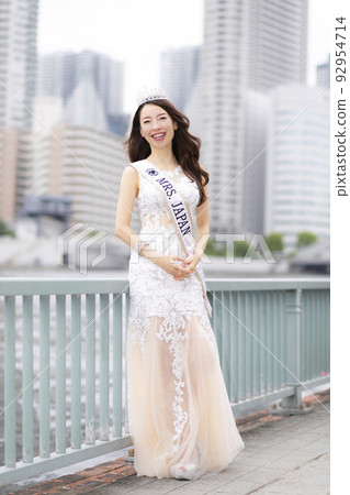 Mrs contest women 92954714