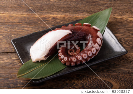Hokkaido octopus for sashimi 92958227