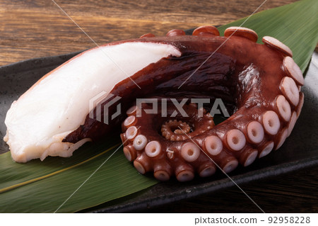 Hokkaido octopus for sashimi 92958228