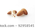 Almond 92958545