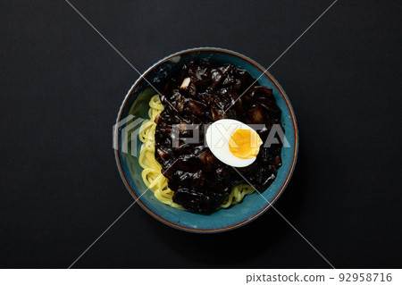 韓式中式炸醬麵 92958716