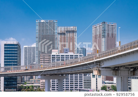 《東京》東京市中心芝浦地區的塔式公寓風景 92958756