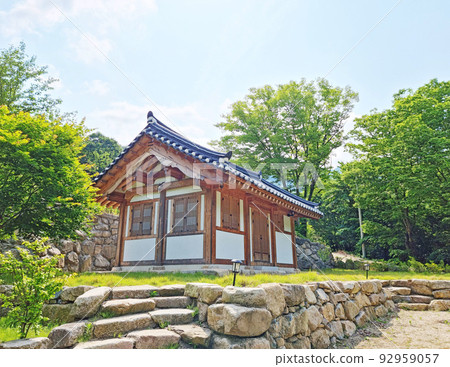 Buddhist temple located in the mountains of Korea Buddhist temple located in the mountains of Korea 92959057