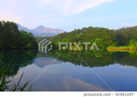 神秘的湖“五色沼”福島縣 神秘的湖“五色沼”福島縣 92961097