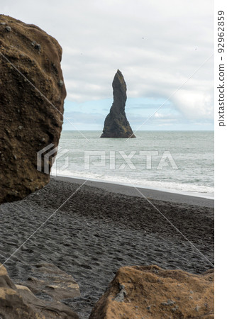 Reynisdrangar basalt sea stacks, Iceland 92962859