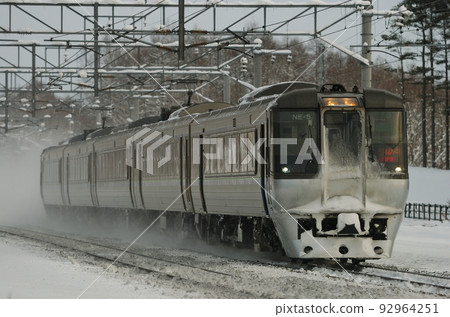 千歲線西之裡 (Shin) JR 北海道系列 785 NE-5 編隊 (札幌) 超級白箭 92964251