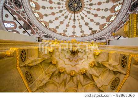 Example of Ottoman art patterns 92965360