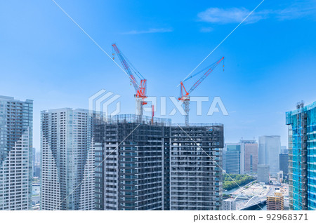 High-rise condominium under construction 92968371