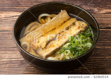 Rice noodles 92969554