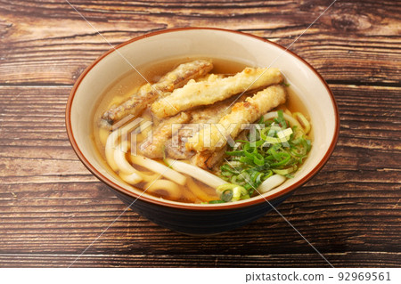 Rice noodles 92969561