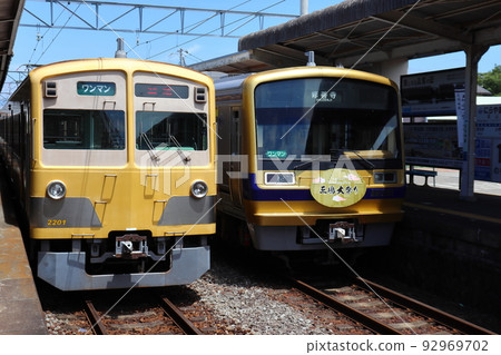 伊豆箱根鐵道 1300 系 7000 系三島大社 Head Mark Train(Nirayama 站) 伊豆箱根鐵道 1300 系 7000 系三島大社 Head Mark Train(Nirayama 站) 92969702